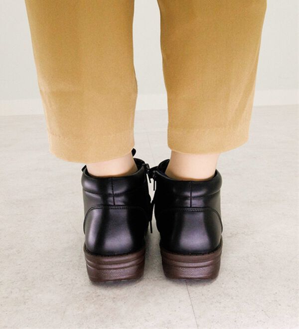 BELLUNA（ベルーナ）の「幅広レースアップショートブーツ（ブーツ）」｜詳細画像