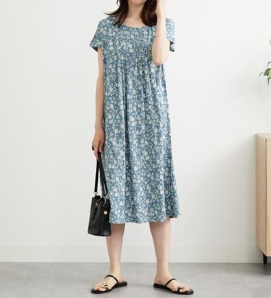 BELLUNA（ベルーナ）の「レーヨン素材タックデザインワンピース（その他ワンピース）」