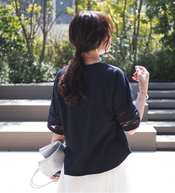 BELLUNA（ベルーナ）の「衿＆袖ハシゴレース使いプルオーバー（カットソー）」｜詳細画像