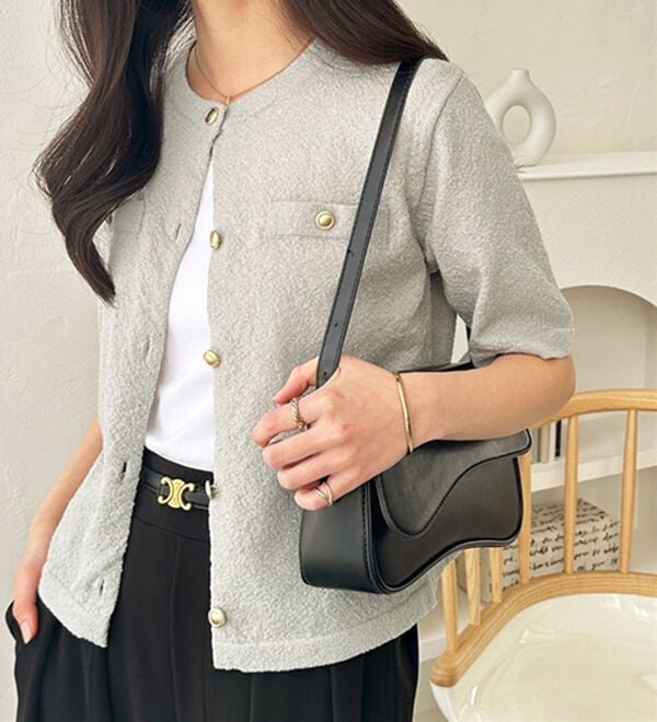 GeeRA（ジーラ）の「ゴールドボタンニットカーデ（ニットカーディガン）」｜詳細画像