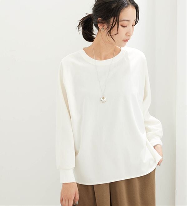 BELLUNA（ベルーナ）の「裏起毛素材きれい見えドルマンプルオーバー（カットソー）」｜詳細画像