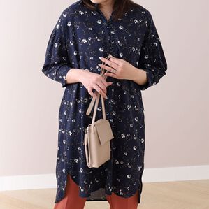 BELLUNA（ベルーナ）の「綿レーヨンスラブ素材プリントワンピース（プリントワンピース）」｜ネイビーボタニカル