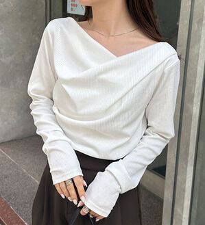 RANAN（ラナン）の「【春色追加】上品ドレープリブロングＴシャツ（カットソー）」｜ホワイト