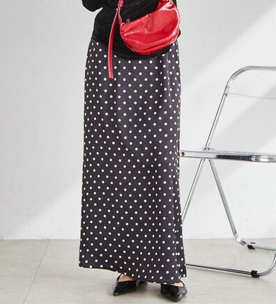 RANAN（ラナン）の「エンボスサテンナロースカート（ロングスカート）」