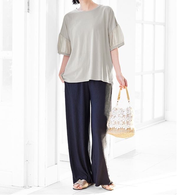 Viola e Viola（ヴィオラ エ ヴィオラ）の「【５つの機能付】ボリューム袖シフォン切替Ｔシャツ（Tシャツ）」｜詳細画像