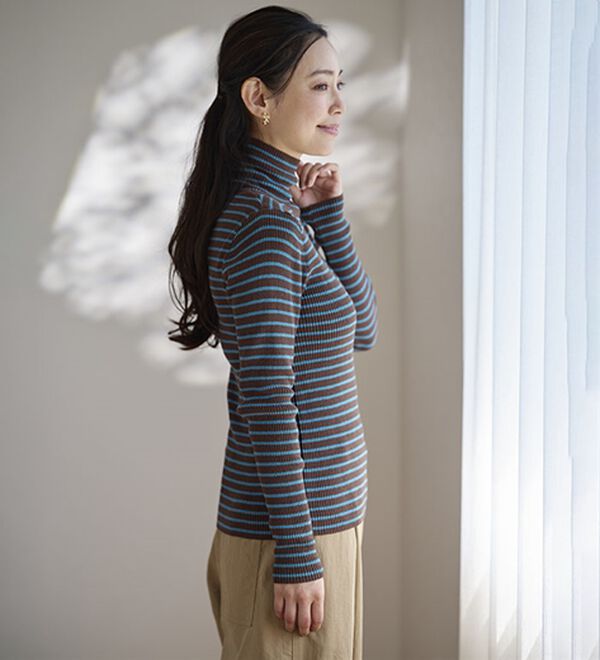 BELLUNA（ベルーナ）の「ハピネスコットン１００％&times;吸湿発熱リブタートルニット＜＆ｃｏｃｏｃｈｉ＞（ニット・セーター）」｜詳細画像