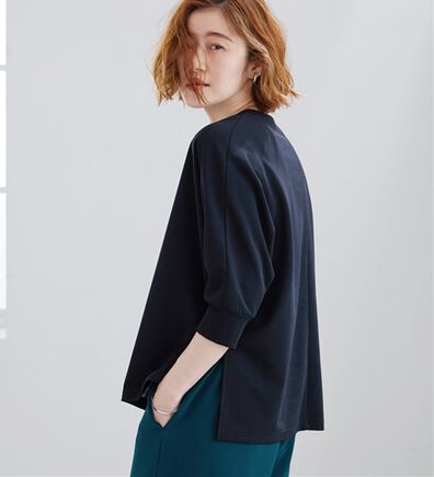 BELLUNA（ベルーナ）の「【多機能付き】きれい見え！ドルマンデザインプルオーバー（カットソー）」