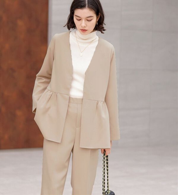 GeeRA（ジーラ）の「【2点セット】ペプラムジャケットセットアップスーツ（パンツスーツ）」｜詳細画像