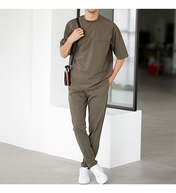 「部屋着に見せない！大人のきれいめＴシャツ・パンツ（メンズＴシャツ）」｜詳細画像