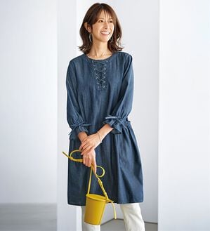 BELLUNA（ベルーナ）の「胸元レースアップデニムワンピース（その他ワンピース）」｜インディゴ