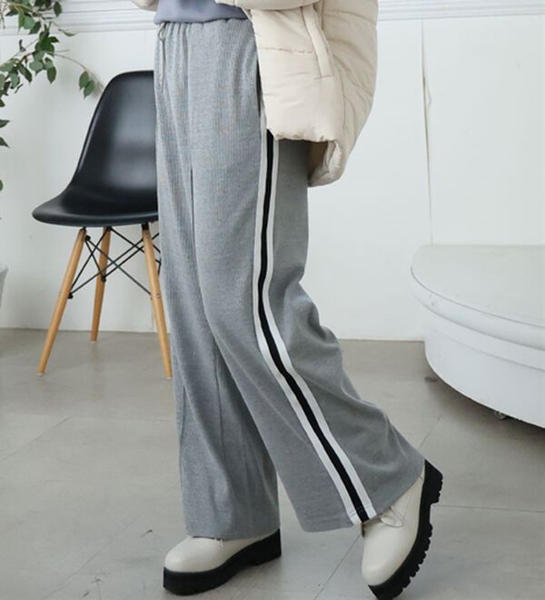 A HAPPY MARILYN（アハッピーマリリン）の「【Ｌ～６Ｌ】＜選べる２型＞ラインで着やせる楽ちん美脚なラインパンツ（フルレングスパンツ）」｜グレー&times;オフ