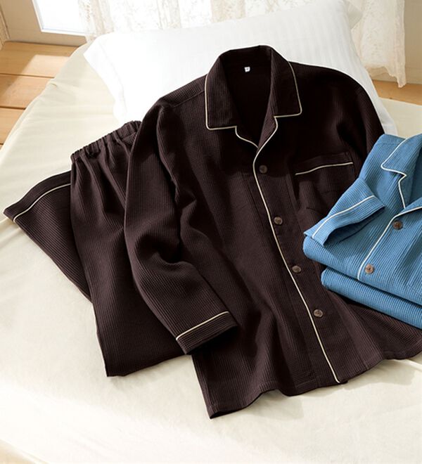 「＜ＧＯＯＤ　ＳＬＥＥＰ（Ｒ）＞綿１００％快眠設計ワッフルパジャマ（メンズルームウェア）」｜ブラウン