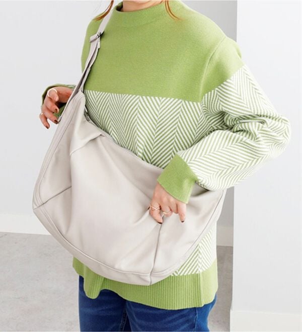 BELLUNA（ベルーナ）の「ラウンドショルダーバッグ（その他バッグ）」｜グレー