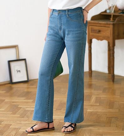 BELLUNA（ベルーナ）の「細見せ！セミフレアーデニムパンツ（フルレングスパンツ）」