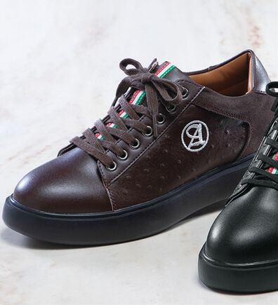 「＜アンティバ＞オーストリッチ調型押しスタイルアップスニーカー（メンズスニーカー）」