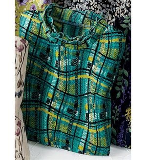 BELLUNA（ベルーナ）の「楊柳素材プリントハイネックプルオーバー（カットソー）」｜幾何柄(グリーン)