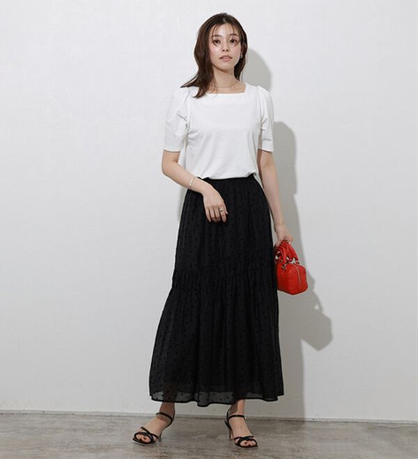 Pierrot（ピエロ）の「接触冷感スクエアネックパフスリーブＴシャツ（カットソー）」｜詳細画像