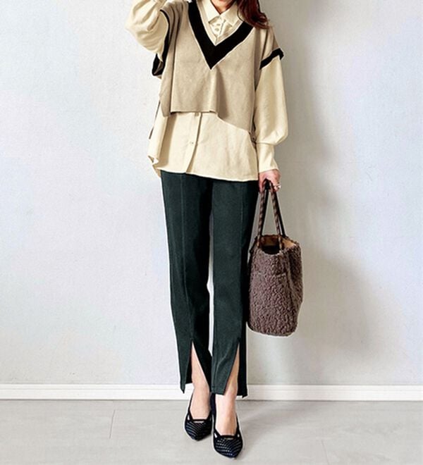 BELLUNA（ベルーナ）の「【低身長さん向け】美脚見えスリットテーパードパンツ（テーパードパンツ）」｜詳細画像