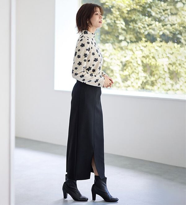 LAVIENNE（ラヴィエンヌ）の「薄手ストレッチフリースのプリントハイネック長袖（ニット・セーター）」｜詳細画像