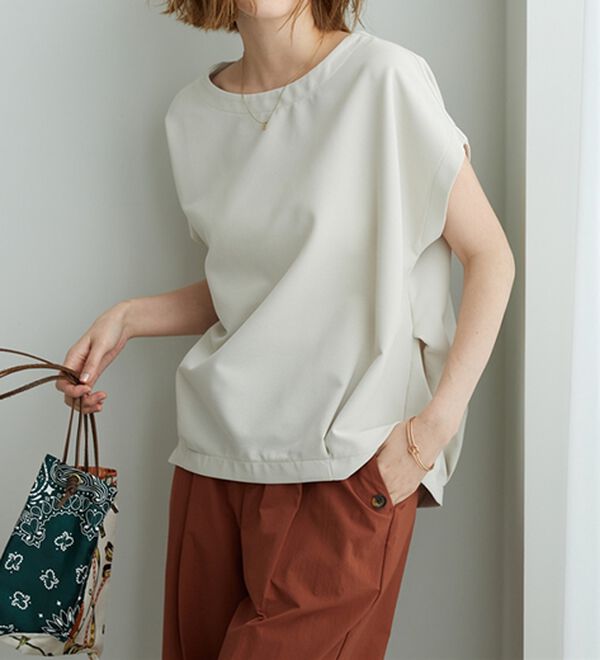 BELLUNA（ベルーナ）の「ミニワッフル素材裾タックプルオーバー（カットソー）」｜詳細画像