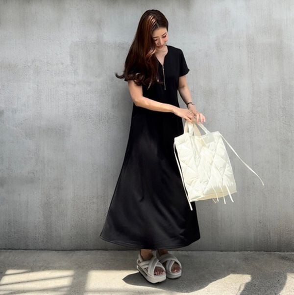 GeeRA（ジーラ）の「前後2WAYハーフジップフレンチ袖ワンピース（カットソーワンピース）」｜詳細画像