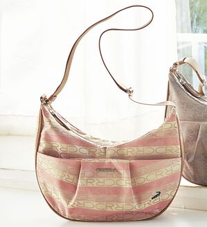 BELLUNA（ベルーナ）の「＜クロコダイル＞ジャカード織ムーンバッグ（ショルダーバッグ）」｜ピンク