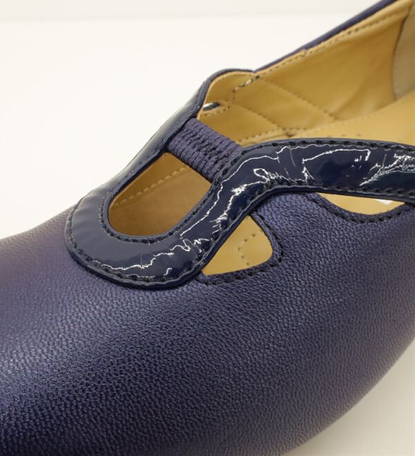 BELLUNA（ベルーナ）の「４Ｅ山羊革エナメルラインパンプス（パンプス）」｜詳細画像