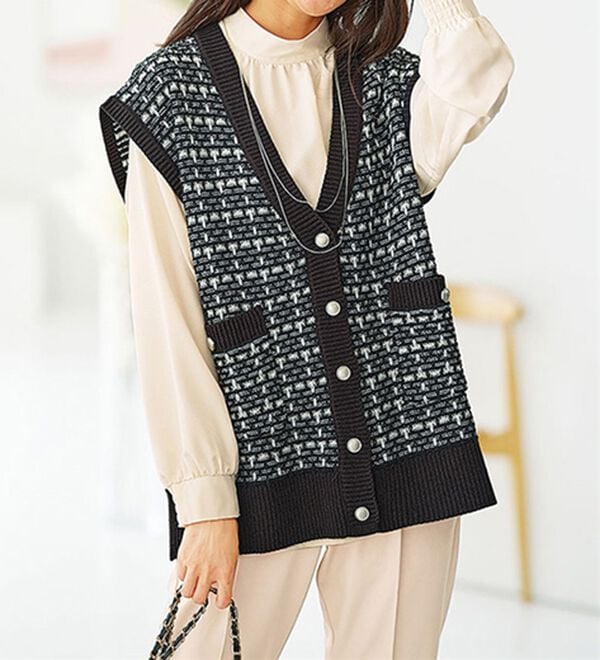 BELLUNA（ベルーナ）の「スタンド衿デザイン上品ブラウス（ブラウス）」｜詳細画像