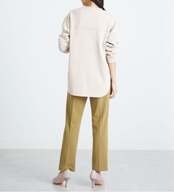 BELLUNA（ベルーナ）の「吸湿発熱ポンチ素材ポケット付プルオーバー（カットソー）」｜詳細画像