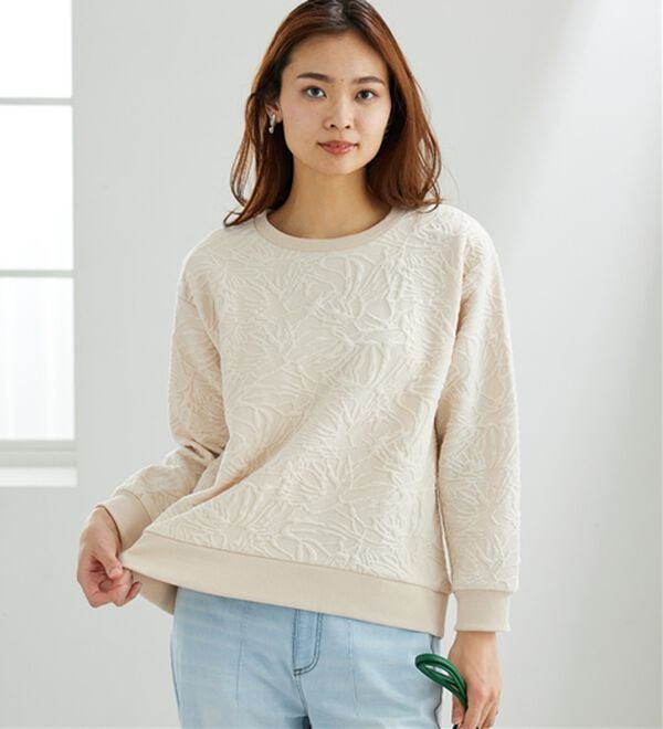 BELLUNA（ベルーナ）の「花柄ふくれジャカード素材プルオーバー（カットソー）」｜詳細画像