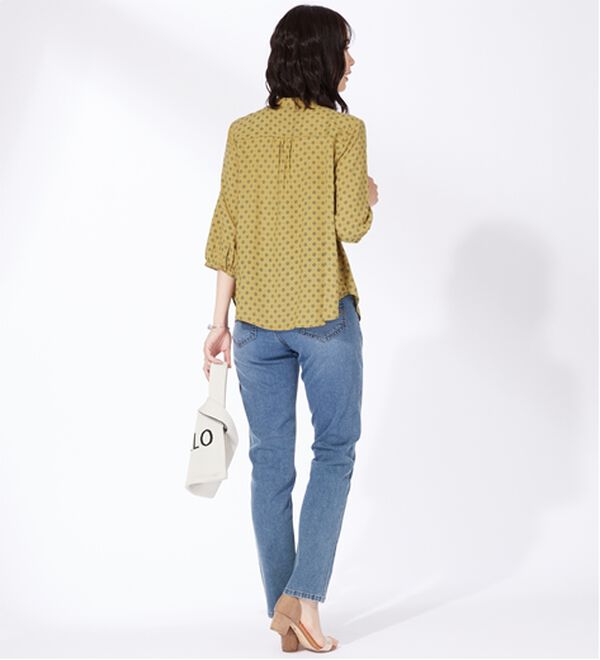 BELLUNA（ベルーナ）の「レーヨン素材ギャザー使いプリントブラウス（ブラウス）」｜詳細画像