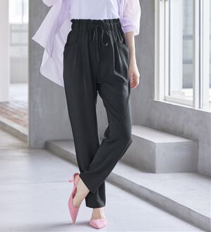 RANAN（ラナン）の「リラックスタックテーパードパンツ（フルレングスパンツ）」｜ブラック