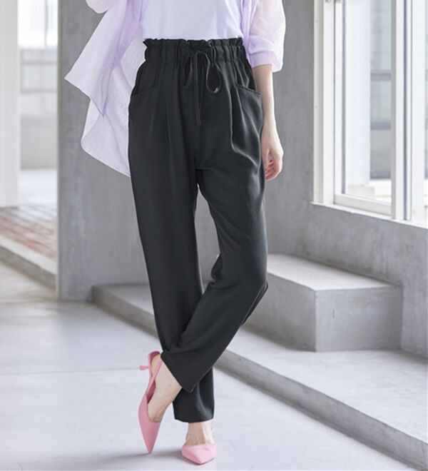 RANAN（ラナン）の「リラックスタックテーパードパンツ（フルレングスパンツ）」｜ブラック