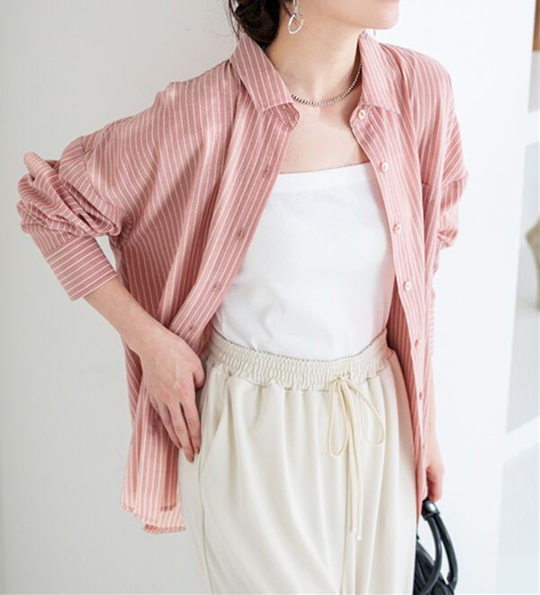 BELLUNA（ベルーナ）の「【接触冷感】シワになりにくい透け感シャツ（シャツ）」｜コーラル系ストライプ