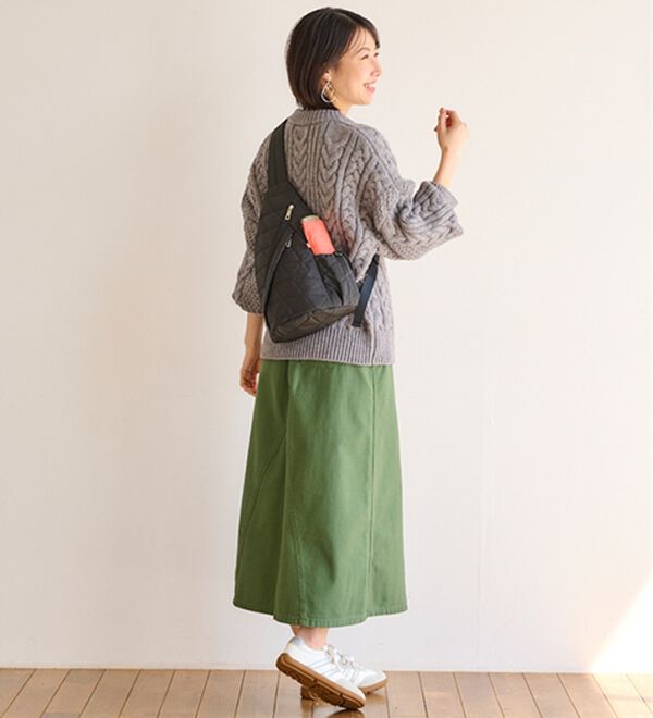 BELLUNA（ベルーナ）の「上品なキルティング素材のボディバッグ（ショルダーバッグ）」｜詳細画像