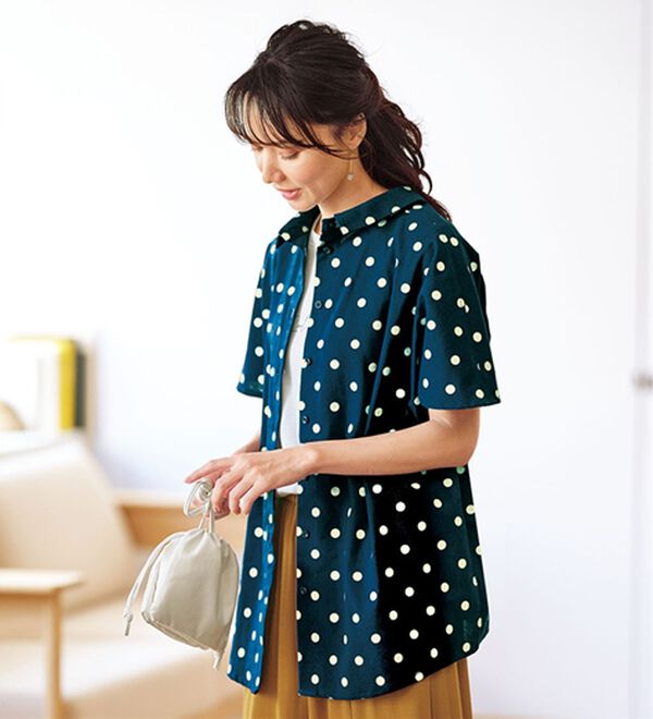 BELLUNA（ベルーナ）の「ちび衿デザイン大人顔ドットブラウス（ブラウス）」｜ネイビー系