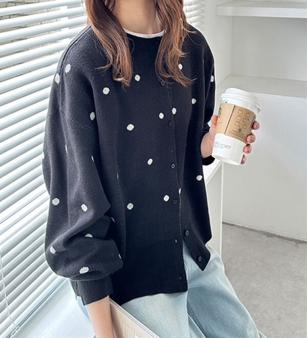 GeeRA（ジーラ）の「ドット柄カーディガン（ニットカーディガン）」｜詳細画像