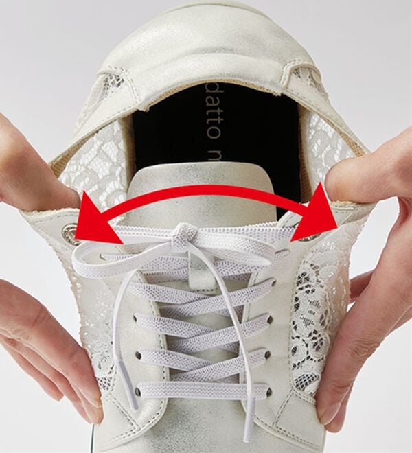 ルフラン（ルフラン）の「４Ｅフラワーレーススニーカー（スニーカー）」｜詳細画像