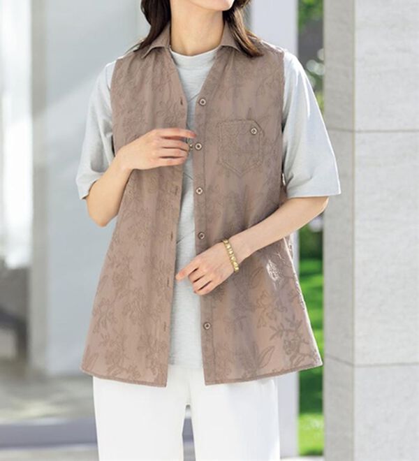 ルフラン（ルフラン）の「Ｔシャツにさらっと！コード刺しゅうベスト（ベスト）」｜ベージュ