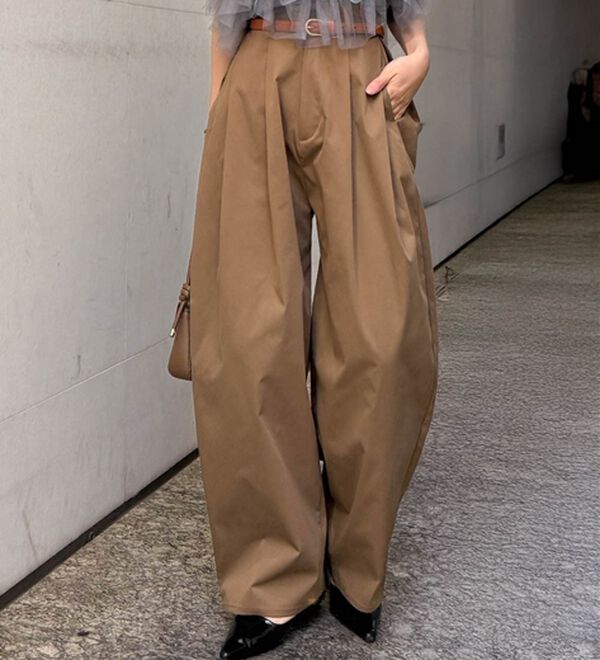 RANAN（ラナン）の「カーブシルエットサイドタックパンツ（フルレングスパンツ）」｜詳細画像