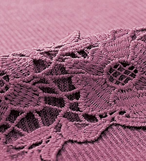 BELLUNA（ベルーナ）の「モチーフレース使いふんわりプルオーバー（カットソー）」｜詳細画像