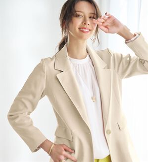 BELLUNA（ベルーナ）の「＜楽スタフィット＞シリーズ（ジャケット・パンツ・ベスト）（フルレングスパンツ）」｜テーラードジャケット/ベージュ