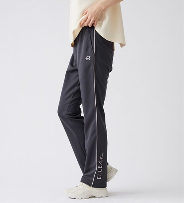 BELLUNA（ベルーナ）の「＜ＥＬＬＥ　Ａｃｔｉｖｅ＞配色ラインジャージパンツ（その他パンツ）」｜チャコール