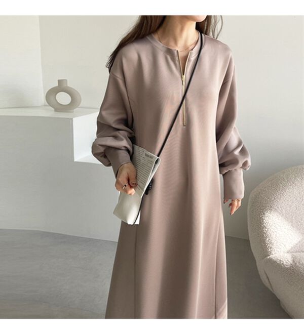 GeeRA（ジーラ）の「【再入荷】1枚で決まる！ハーフジップフレアワンピース（カットソーワンピース）」｜詳細画像