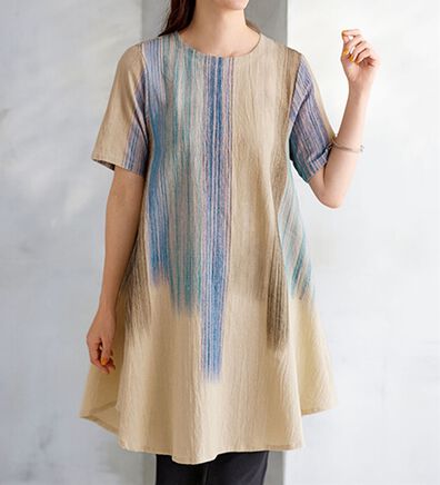 BELLUNA（ベルーナ）の「さわやかブルー手描きプリントチュニックワンピース（チュニックワンピース）」