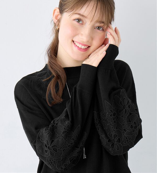 alotta（アロッタ）の「洗える！カシミヤタッチふんわり袖レーストップス（ニット・セーター）」｜ブラック