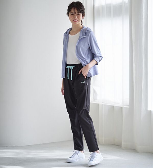 BELLUNA（ベルーナ）の「【２本組】＜ＦＩＬＡ＞ヒンヤリ！はっ水ストレッチパンツ（フルレングスパンツ）」｜詳細画像