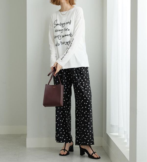 BELLUNA（ベルーナ）の「シアー素材ラクガキ風ロゴプルオーバー（カットソー）」｜詳細画像