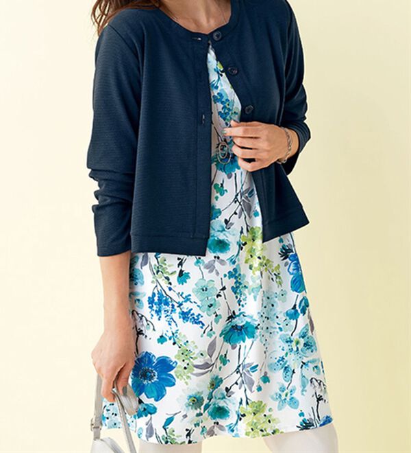 BELLUNA（ベルーナ）の「＜トランスファーテックス＞フラワープリントアンサンブル（アンサンブル）」｜詳細画像